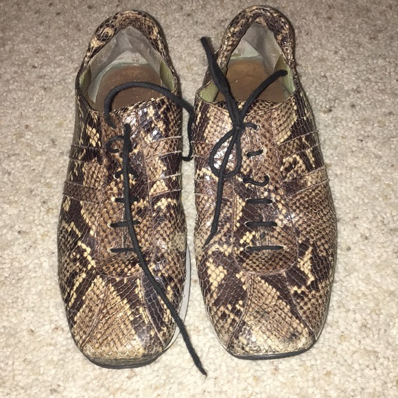 snake print tennis shoes
